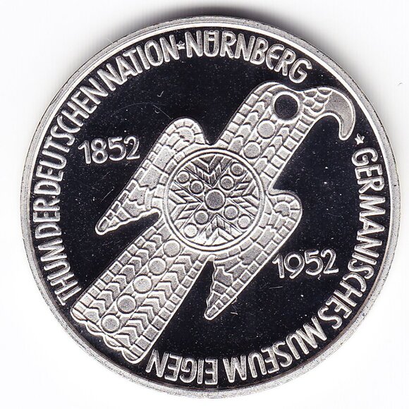 Nurnberg Germany Silver Commemorative Medal 37mm (b304) - Picture 2 of 2